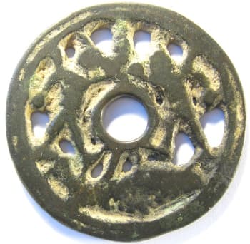 Open work charm
          depicting a battle between the armies of Chu and Han